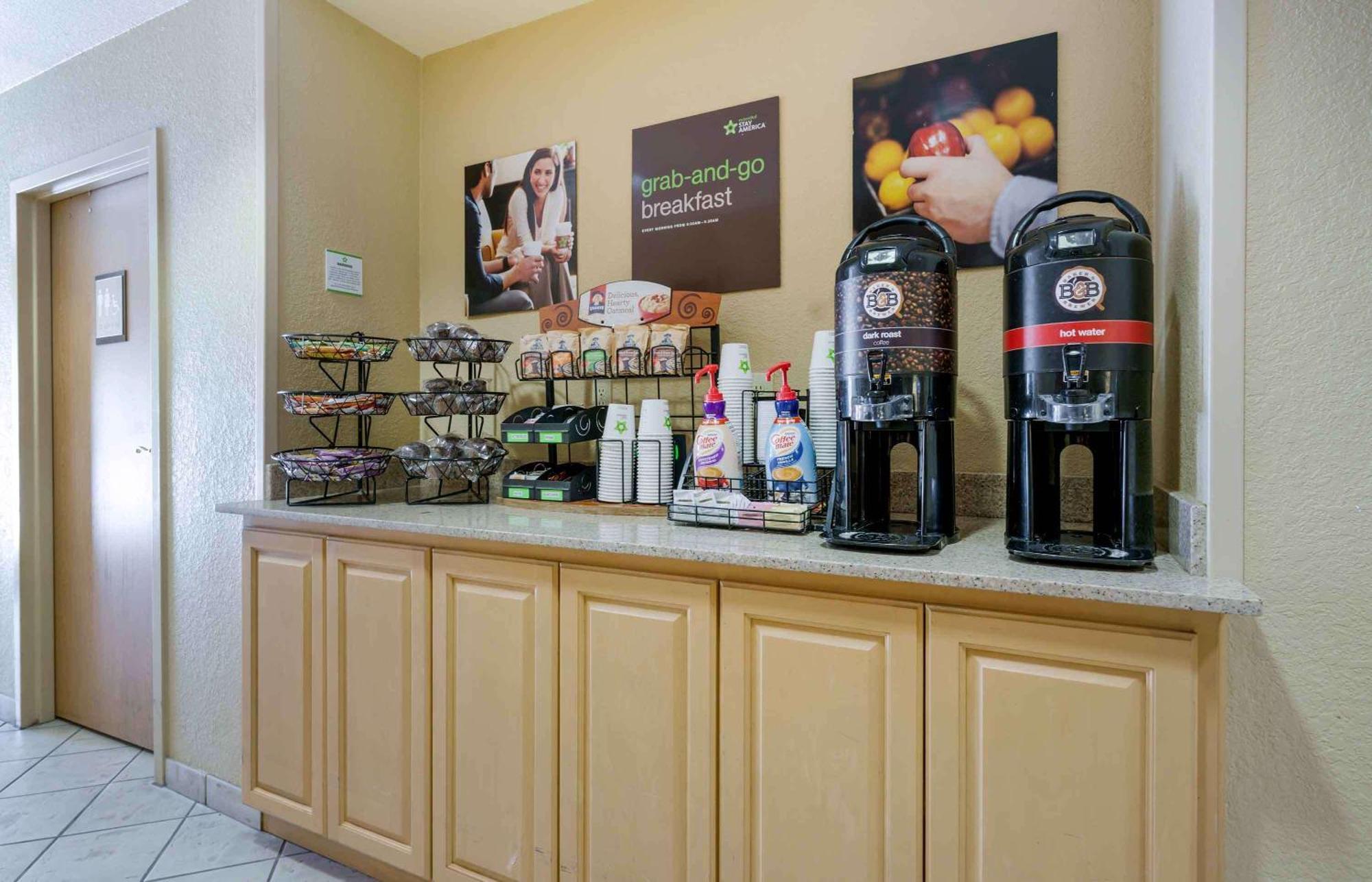 Extended America - - Chabot Dr Hotel