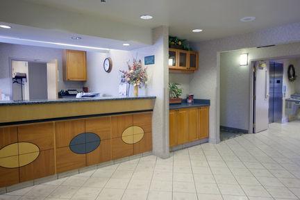 Extended America - - Chabot Dr 2* Pleasanton