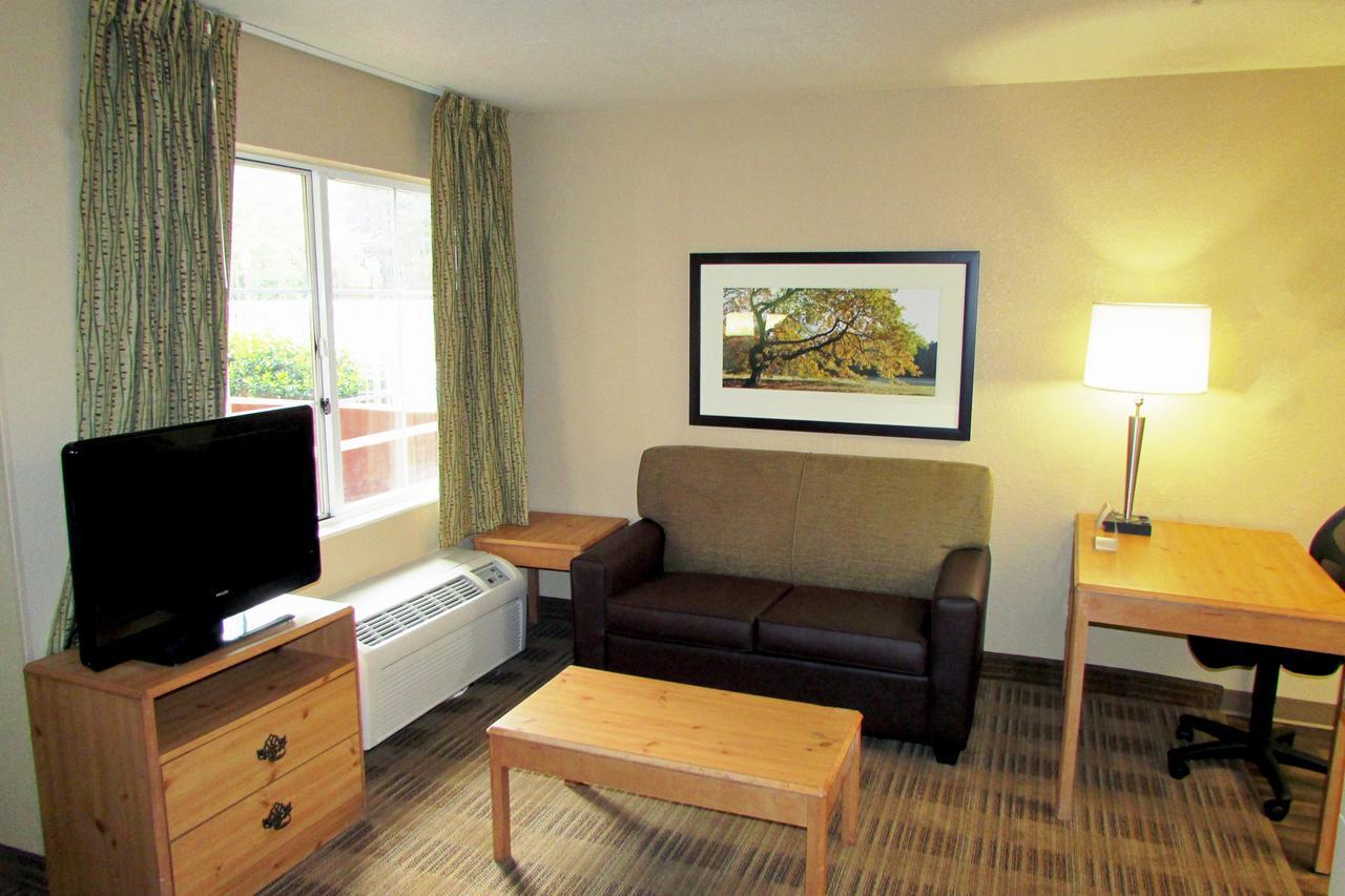 Extended America - - Chabot Dr